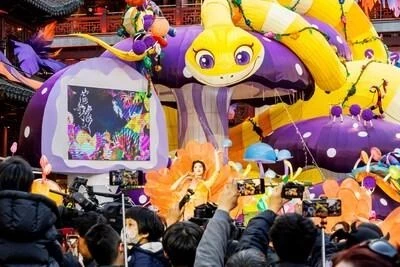 Шанхай озарился в честь признания ЮНЕСКО китайского Нового года нематериальным культурным наследием