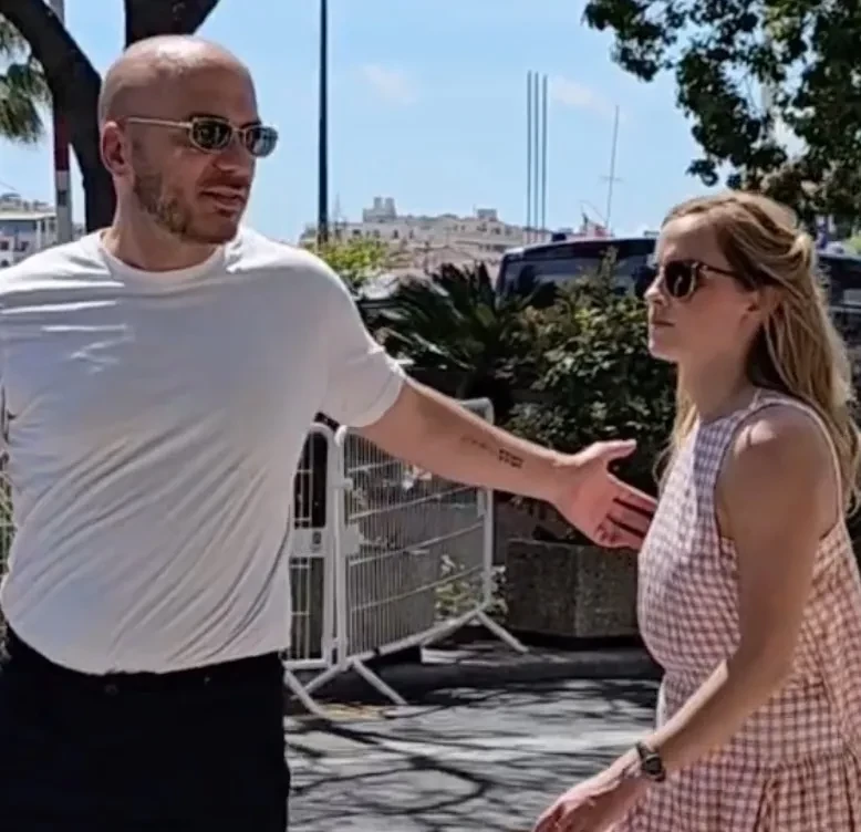 Эмма Уотсон встречается с сирийским правозащитником