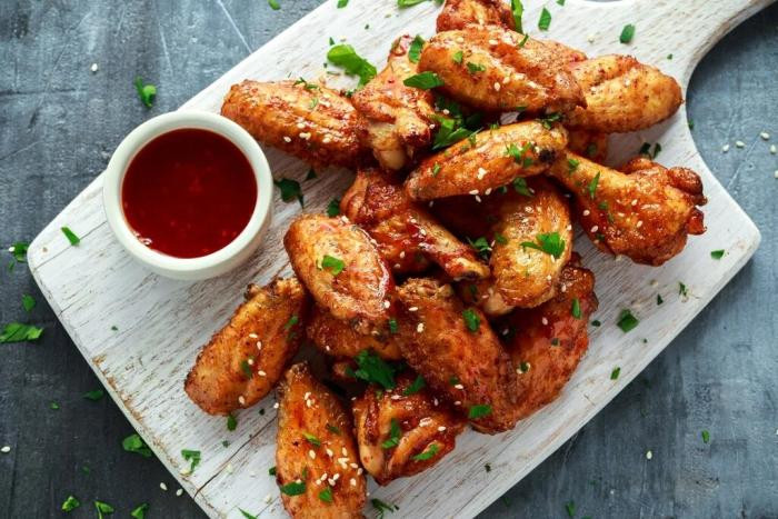Как приготовить крылышки «Баффало», чтобы было вкусно, как в ресторане: рецепт