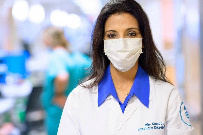 Медицинские маски не могут спасти от COVID-19, правда или нет