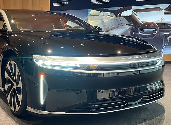 Компания Lucid Motors презентовала самый мощный седан в мире Air Sapphire