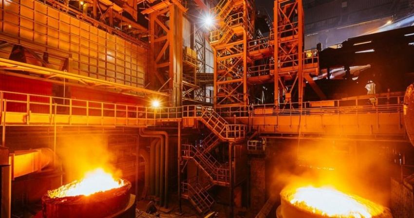 Evraz подвела итоги первого полугодия: экспорт стали замер, но прибыль есть