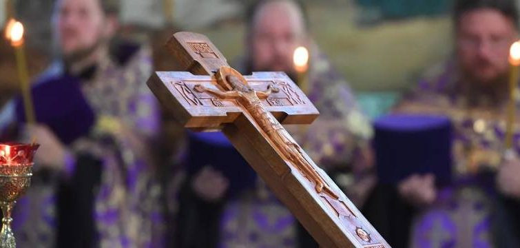 Воздвижение Креста Господня 27 сентября 2022 года: что можно и нельзя делать в праздник