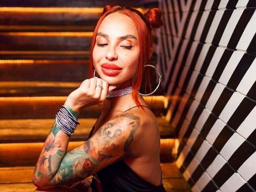 Советник Аксенова Крючков: «Валеевой стоит петь идеологические песни за линией фронта»