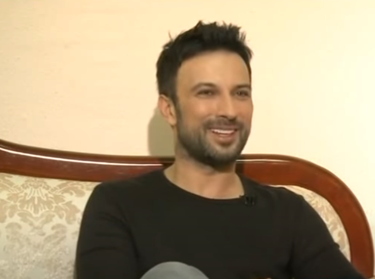 Стало известно о жизни обвиненного в гомосексуальности 50-летнего «принца поп-музыки» Таркана