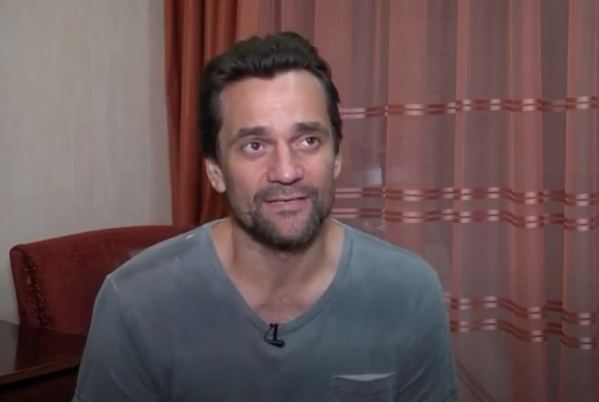 Миллер из-за постоянного стресса отказался от вегетарианства и сыроедения