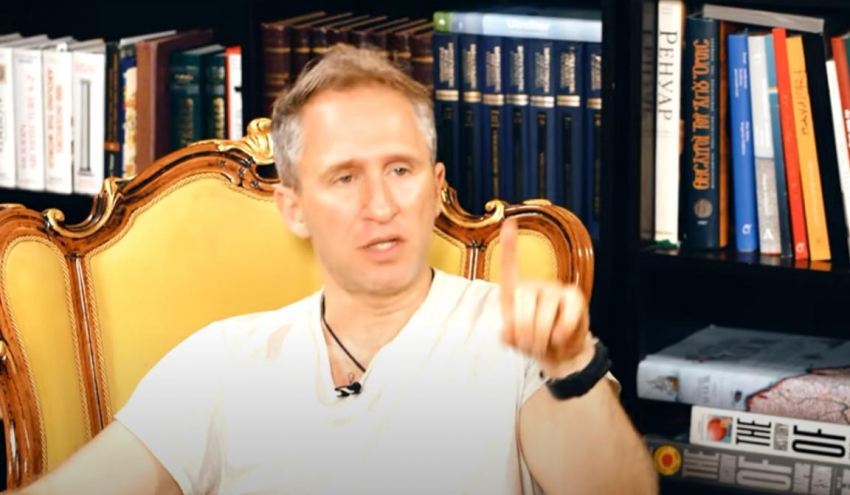 Кучера сожалеет, что попытавшийся ограбить банк актёр Божанов попал в тяжёлую ситуацию