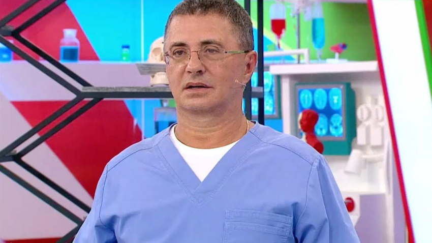 Врач Мясников: при гриппе помогут парацетамол и куриный суп