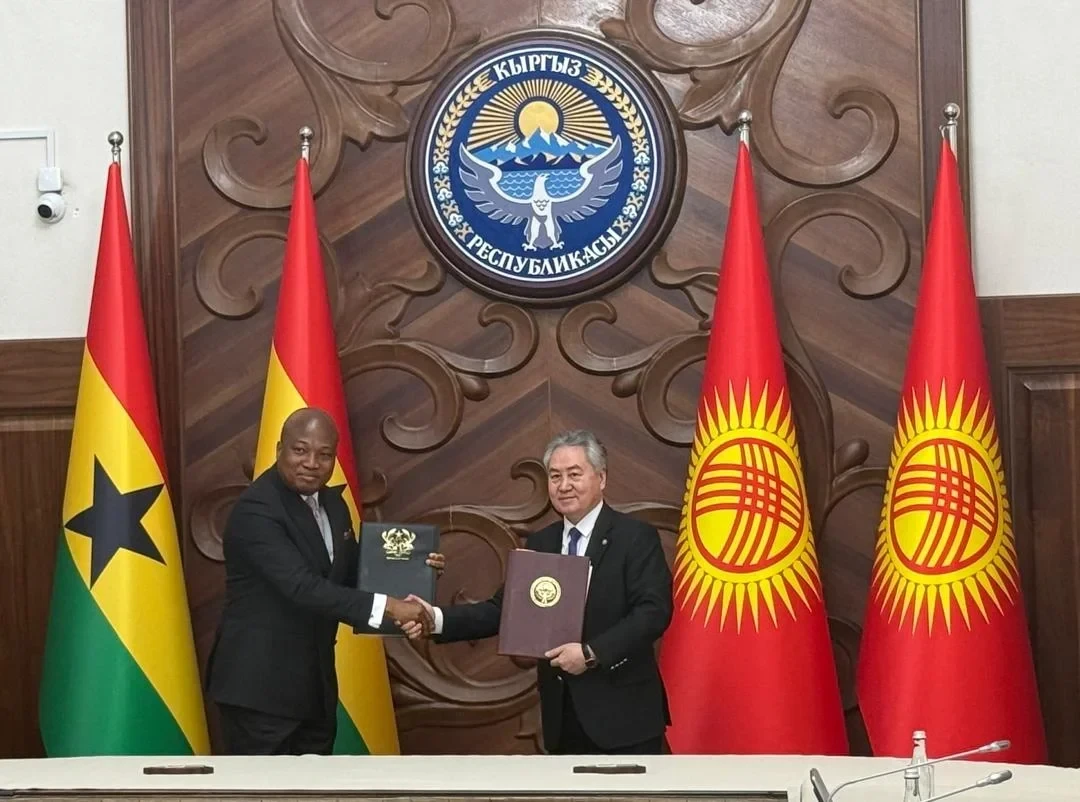 Кыргызстан и Гана ввели безвизовый режим для владельцев диппаспортов